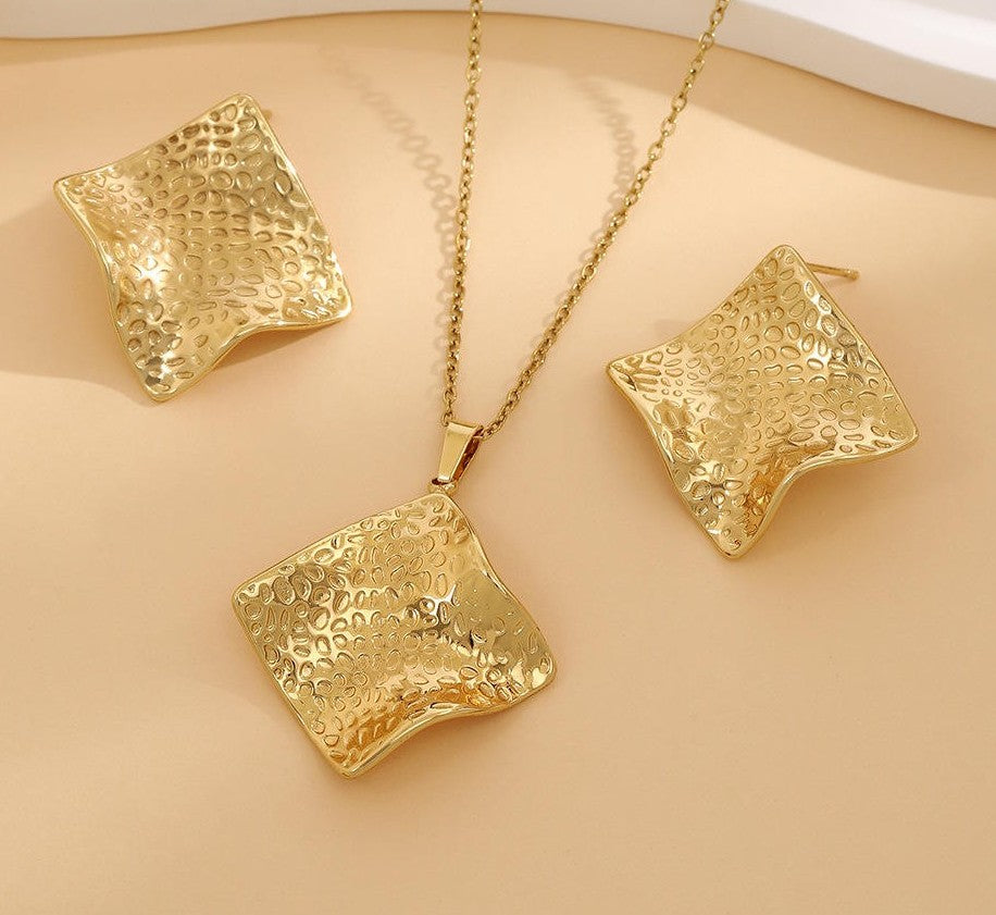 Dainty Non Tarnish Big Charm Necklace