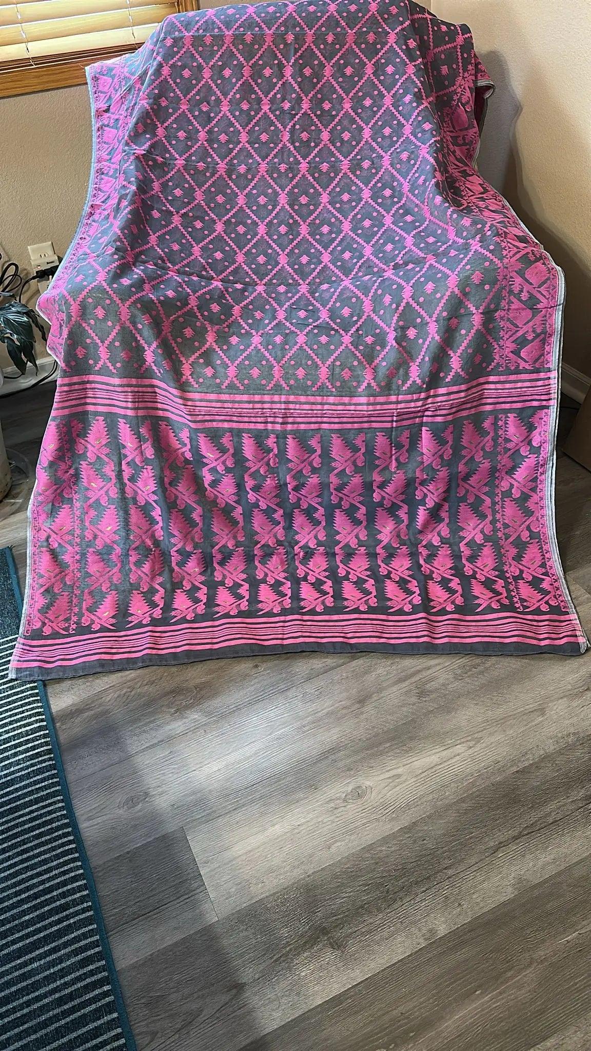Bengal Handloom Jamdani Saree - Grey and Pink with Gold Zari Booties Dipannita Handloom