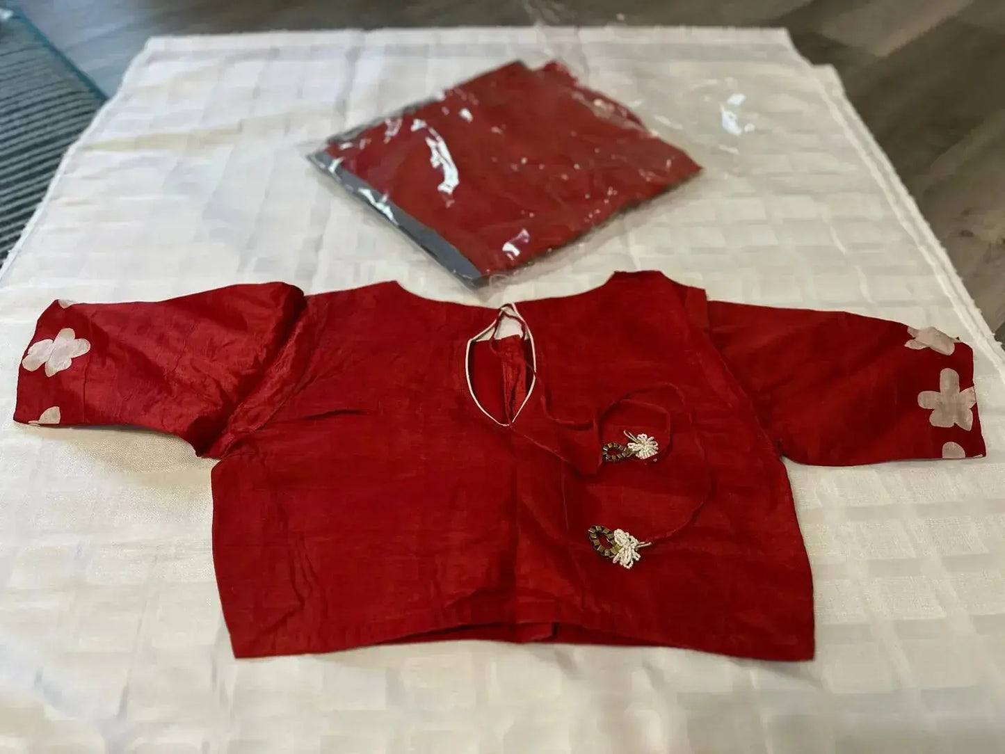 Pure Bishnupuri Silk Hand WaxBatik Sarees - Red - Deepika's Adornments