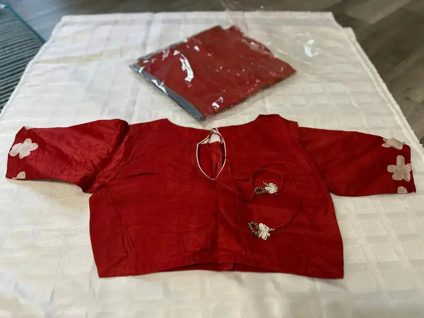 Pure Bishnupuri Silk Hand WaxBatik Sarees - Red - Deepika's Adornments
