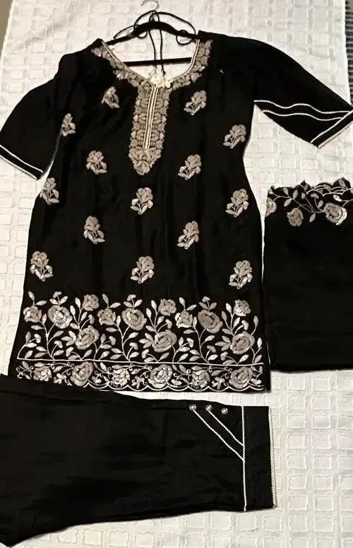indian straight kurti with pants - Deepika's Adornments