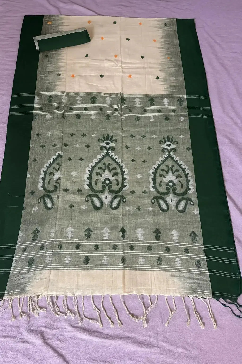 Bajala Cotton Saree Saree - Green with Off-White - Deepika's Adornments