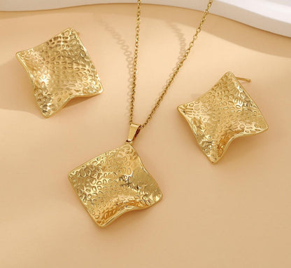 Dainty Non Tarnish Big Charm Necklace