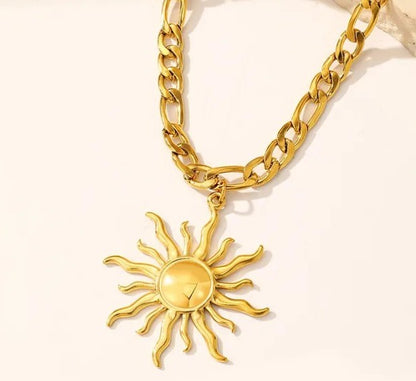 Dainty Non Tarish Pendant Necklace