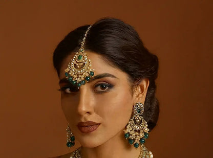 Kundan Bridal Necklace Set with Maang Tika on model