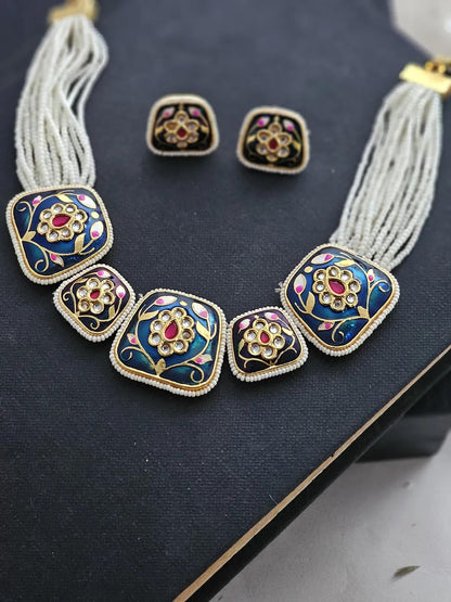 Meenakari Chokar Set